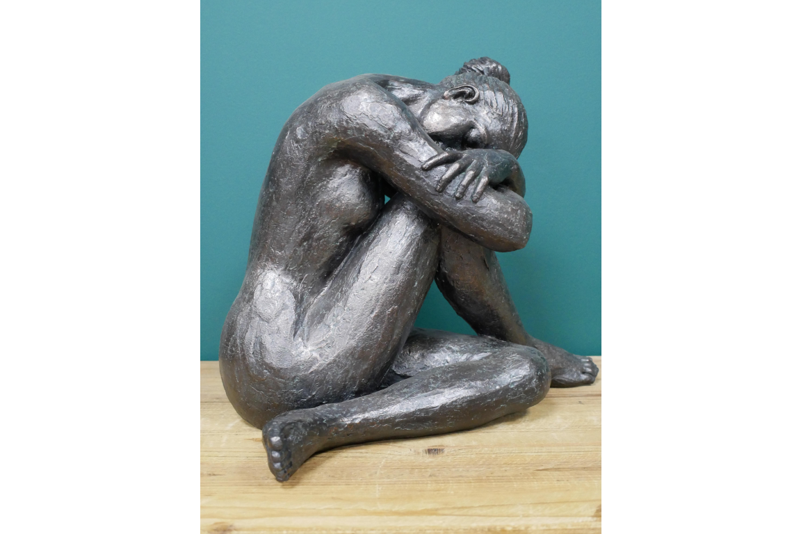 large sitting lady statue home decor