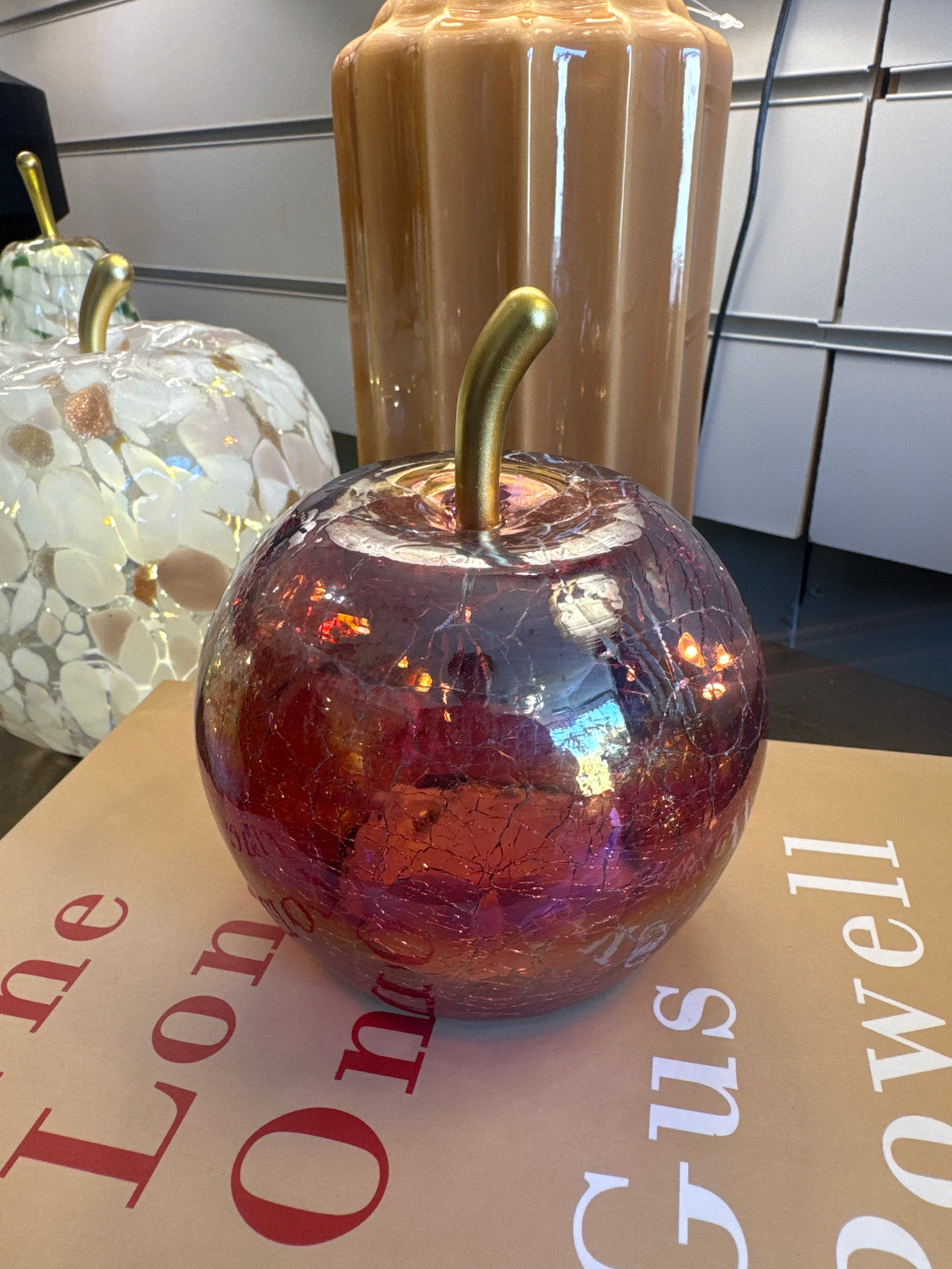 LED Crackle pink Glass Apple – 11cm