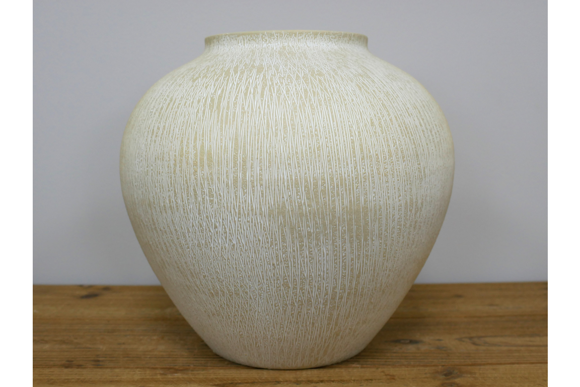 Concrete effect vase wider shape cream decor 11308