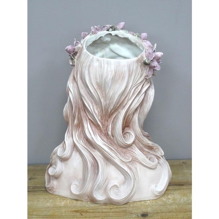 Lady planter with flower crown indoor or outdoor