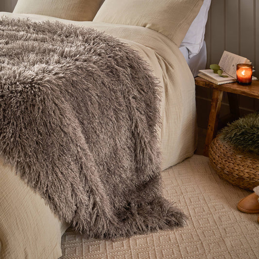Rowan Faux Fur Throw Mocha: Mocha / 130 x 175cm