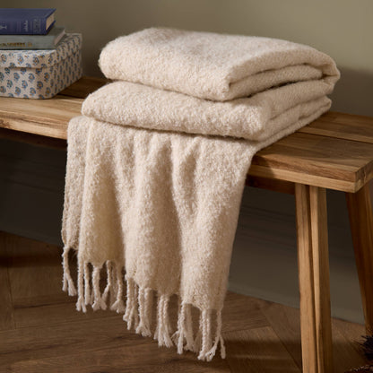 Isla Woven Tasselled Throw Cream: Cream / 130 x 180cm