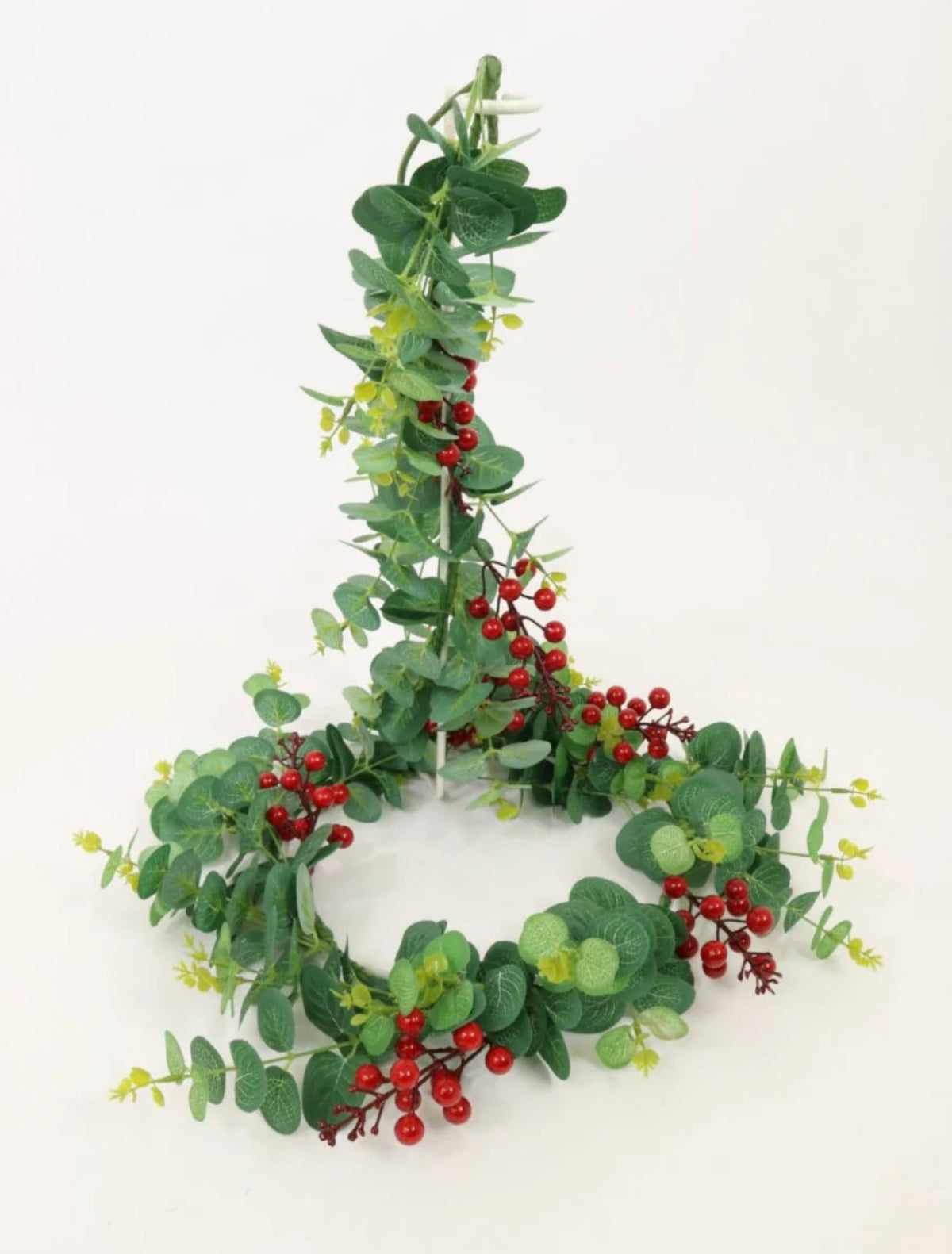 Christmas Eucalyptus & Berry Garland – 170cm