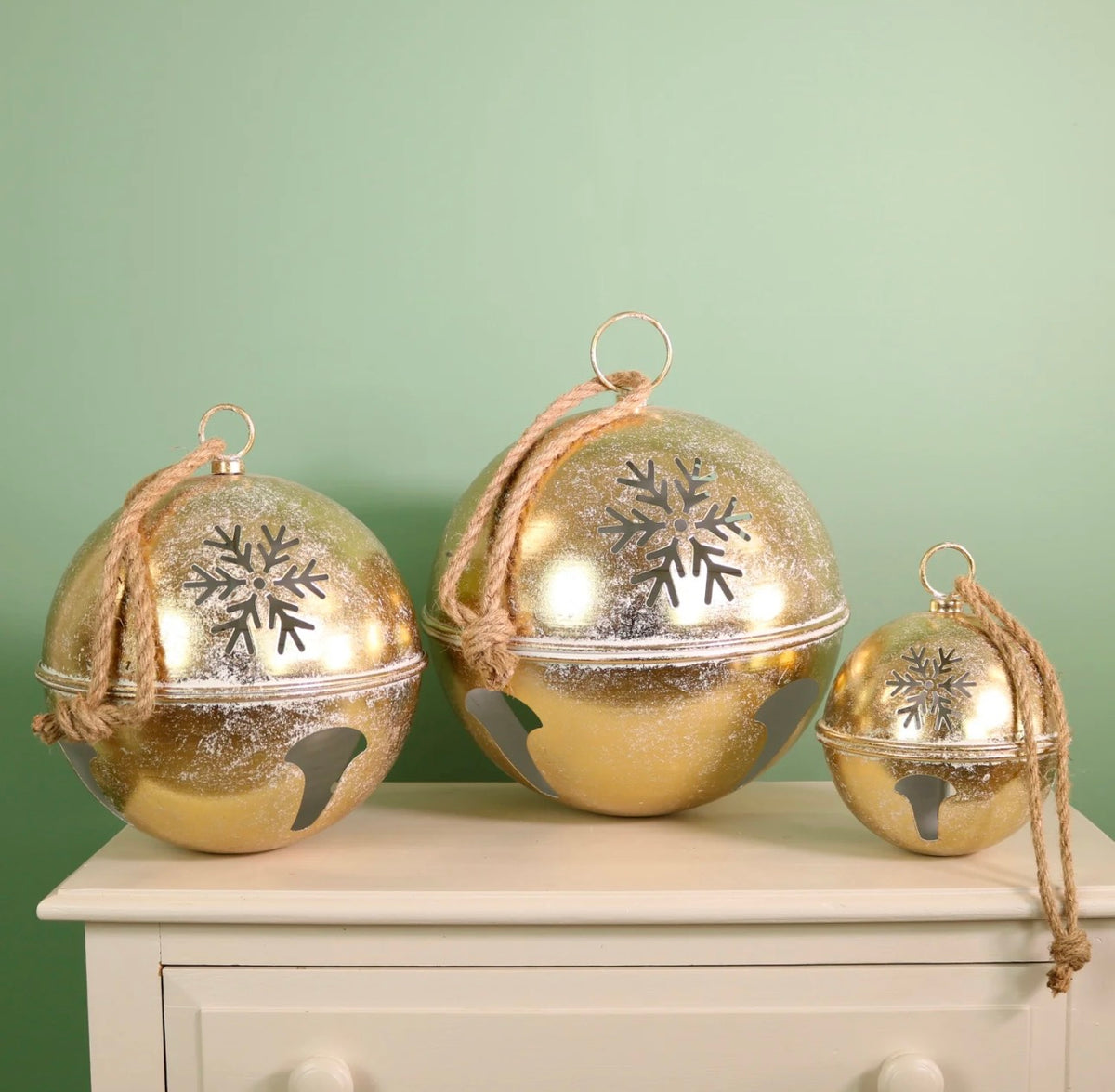 Festive Hanging Bauble Bell gold – Set of 3