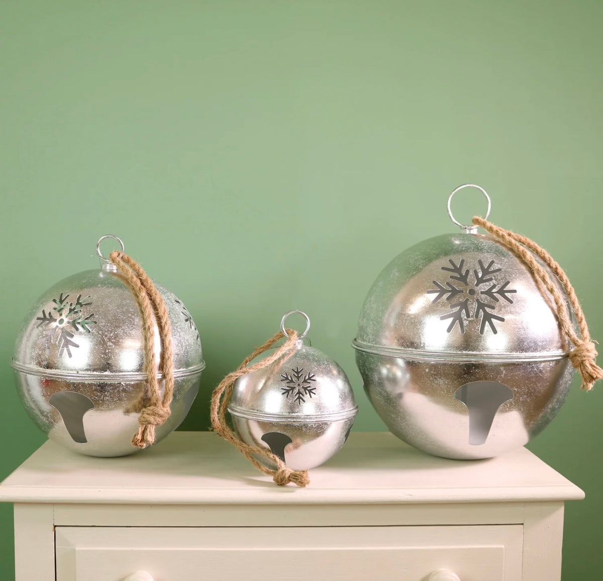 Festive Hanging Bauble Bell silver  – Set of 3