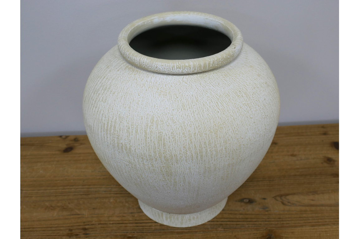 Cream concrete effect large vase wider neck curved 11309