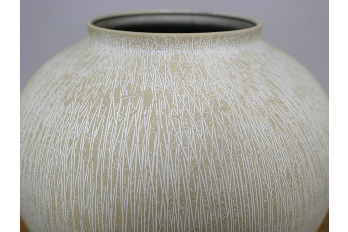 Concrete effect vase wider shape cream decor 11308