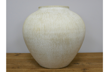 Concrete effect vase wider shape cream decor 11308