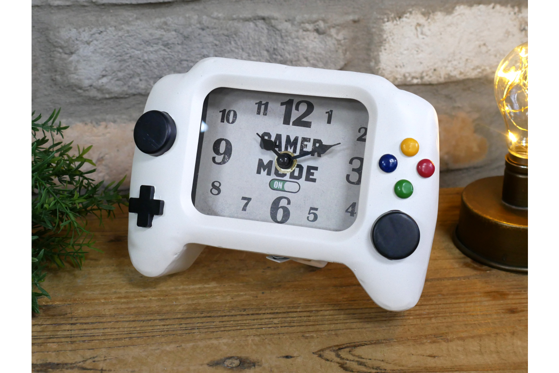White gamers clock