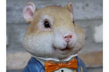 Mouse bust with bow tie statue