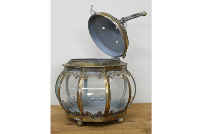 Leaf design round shape lantern candle holder in antique gold and glass