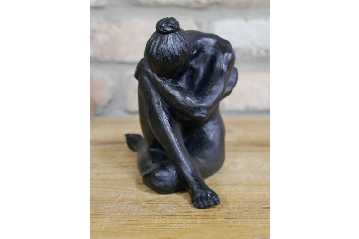 Decorative Sitting woman head down  Statue for Home Ornaments