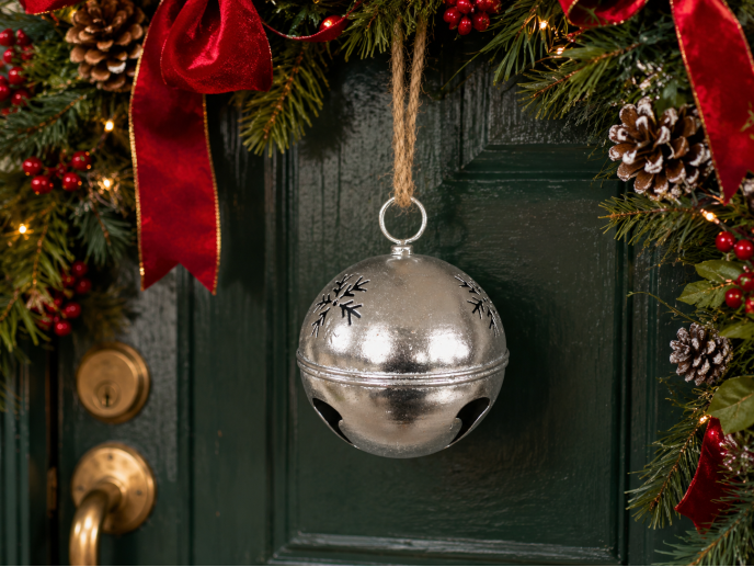 Silver bell in n rope