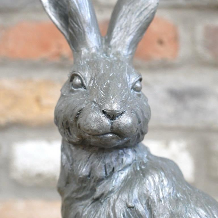 Small sitting hare statue