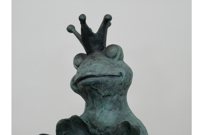 Playful Standing Frog Bird Feeder for the garden
