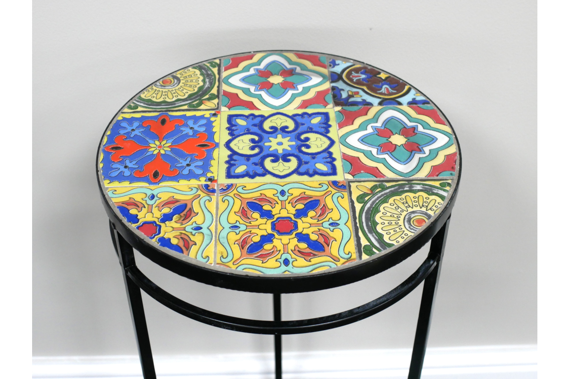Set 3 tables mosaic top with blue and yellow tiles