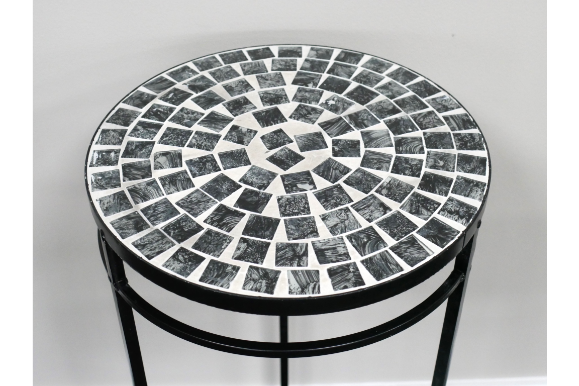 Set 3 tables mosaic top with black and white tiles