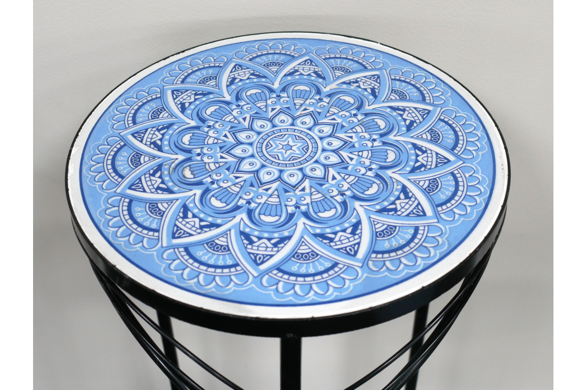 Set 3 tables mosaic top with blue and white tiles