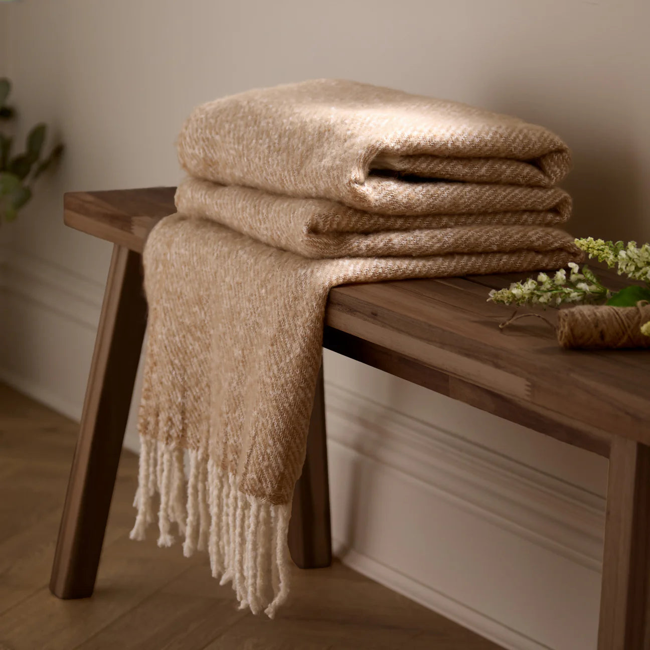 Isla soft woven beige tasseled throw