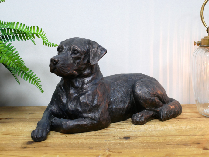 Labrador statue for indoor or outdoor