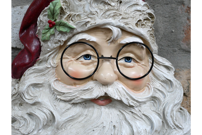 Traditional Santa Wall Plaque with Glasses – Christmas Wall Decoration