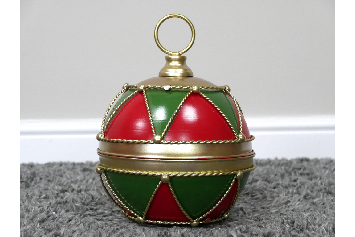 Traditional Red & Green Decorative Christmas Bauble Ornament
