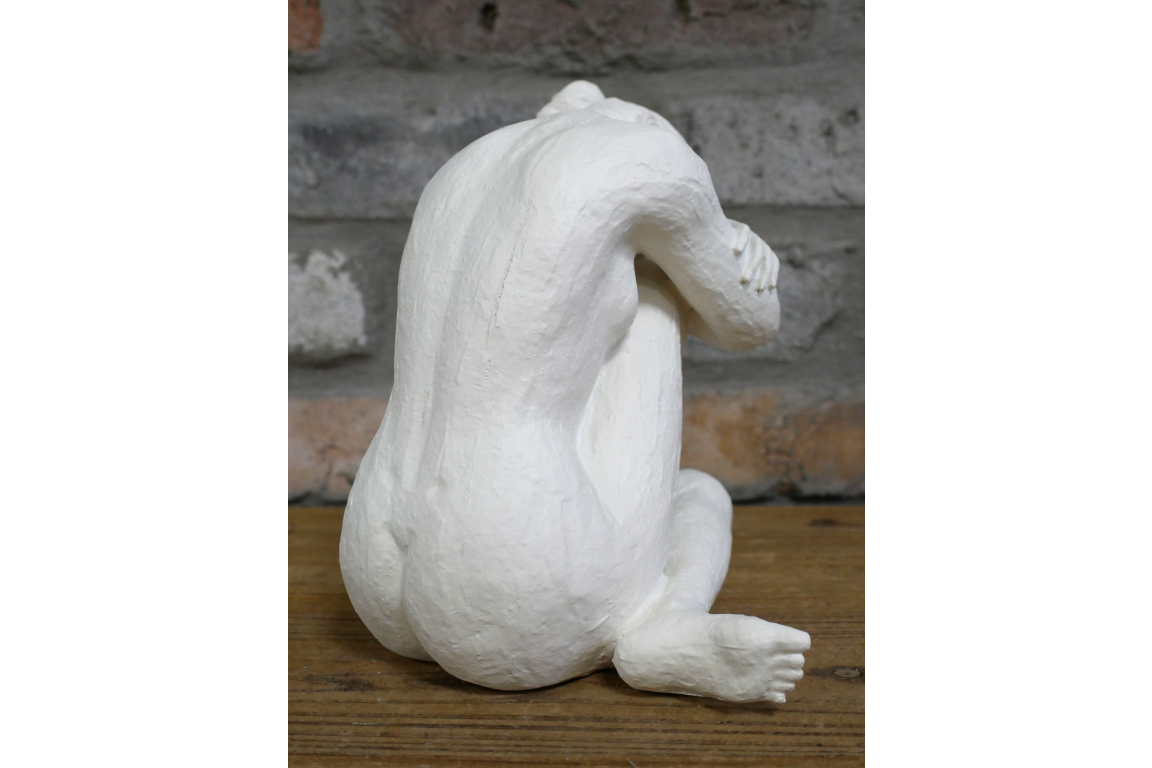 Cream lady statue cross legged stylish home decor