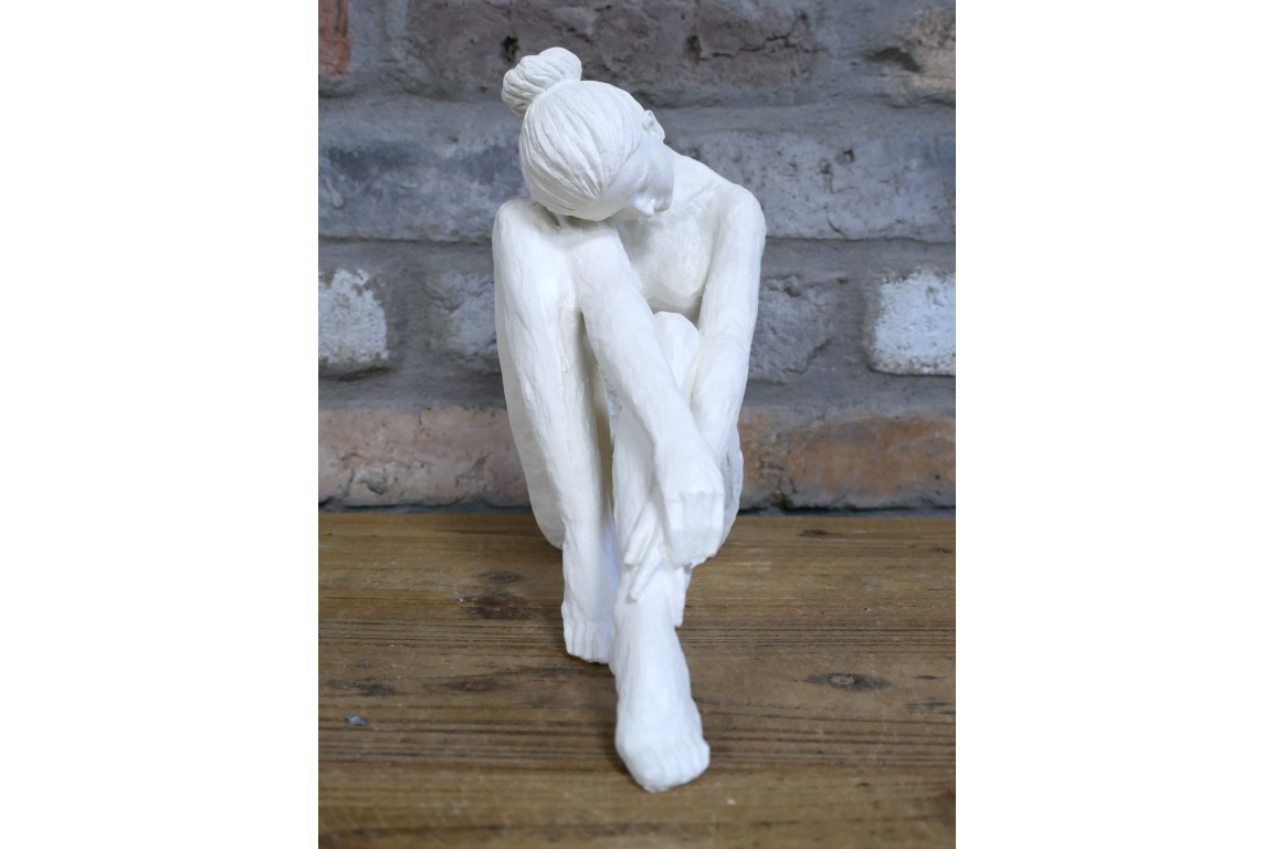 Cream lady statue with pointed toes pose stylish home decor