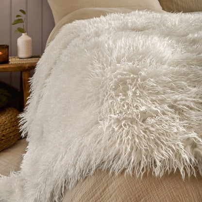 Rowan Faux Fur Throw Ecru: Ecru / 130 x 175cm