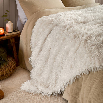 Rowan Faux Fur Throw Ecru: Ecru / 130 x 175cm